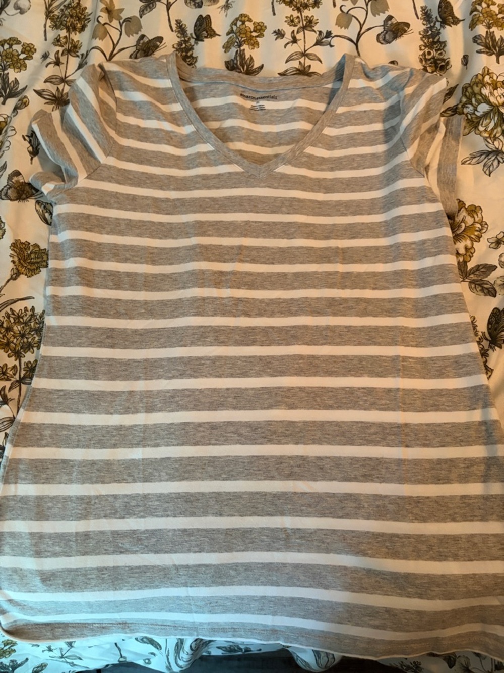 Amazon Essentials Women's Gray and‎ White Striped Short Sleeve V-Neck Tee